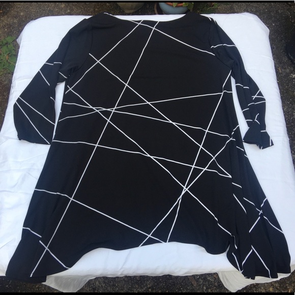 Alfani Black & White Geometric Tunic Top - Picture 4 of 8